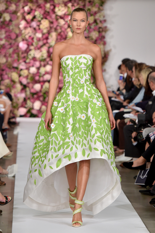 Illustration for article titled Oscar de la Renta, for the Sugary Sweet Country Club Princess in You